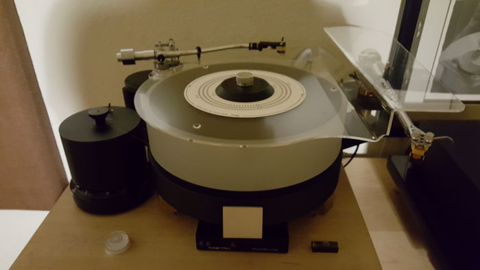 Opera Consonance LP 2.0 with two Tonearms
