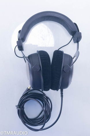 Beyerdynamic DT880 Closed-Back Stereo Headphones (11244)