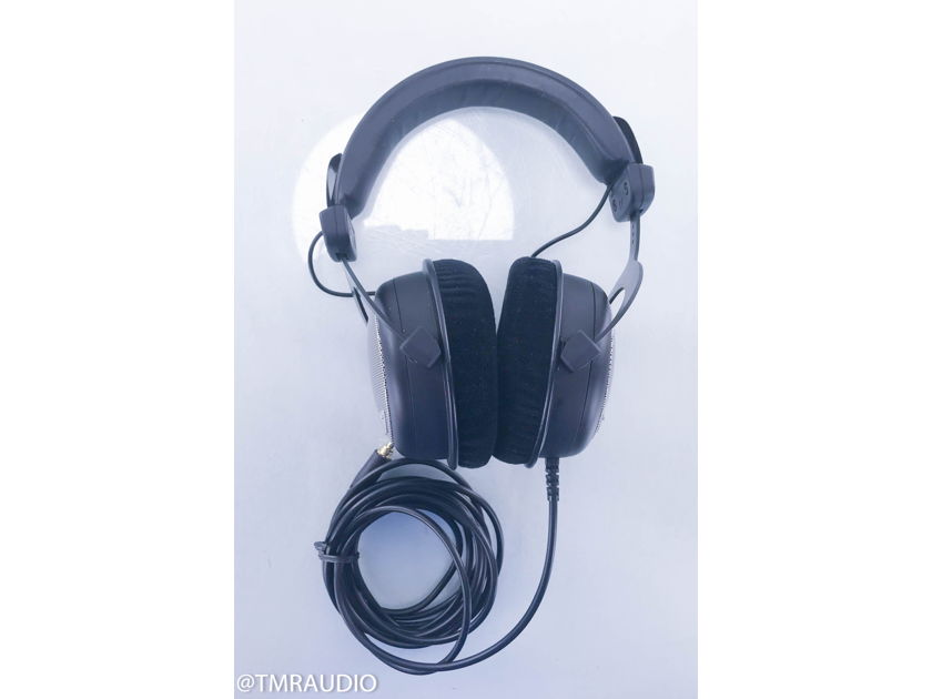 Beyerdynamic DT880 Closed-Back Stereo Headphones (11244)