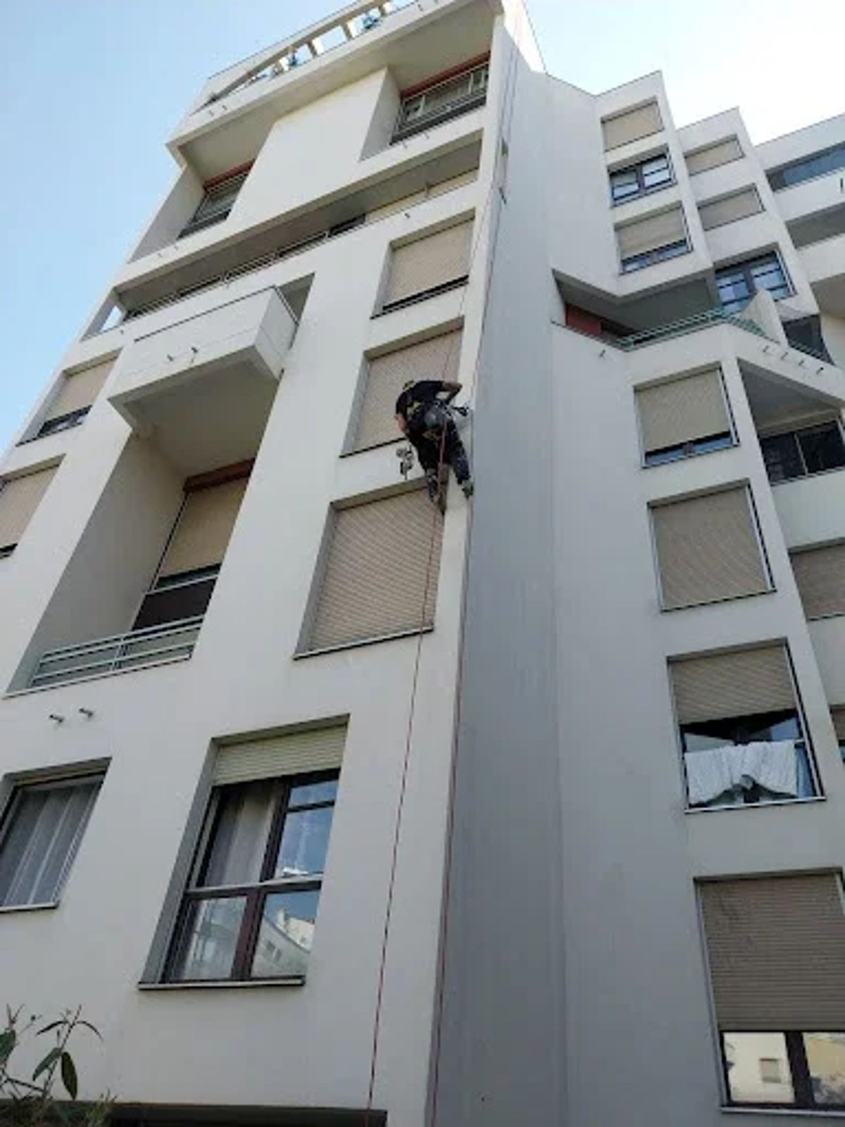 Traitement de fissures en façade par cordistes à Bonneuil-sur-Marne — Python Hauteur