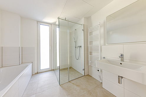  Bielefeld
- Moderne Tageslichtbäder mit Dusche und Badewanne - Wohnung 4