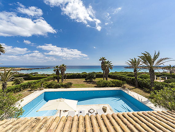  Mahón
- Moderne Villa in erster Linie mit Strandzugang im Kauf, Menorca