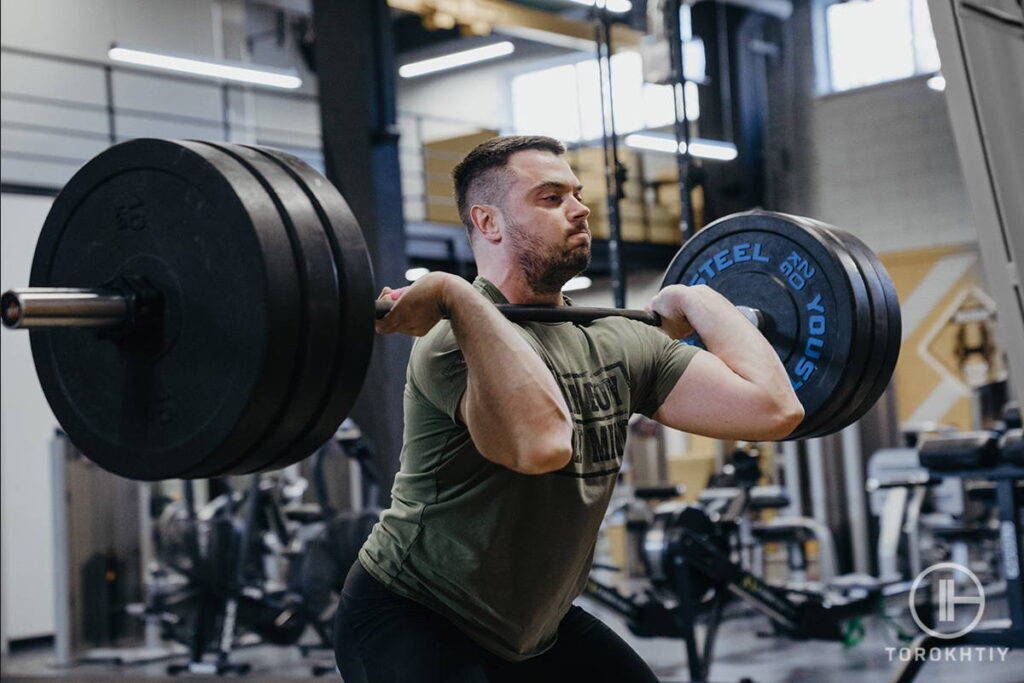 performing power clean
