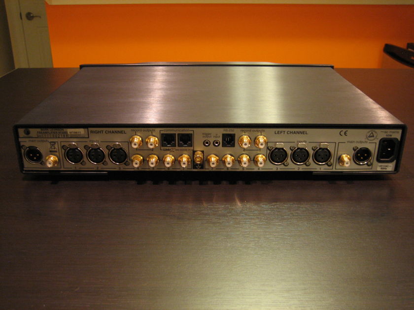 Mark Levinson No 326s Preamplifier with Optional Phono Stage