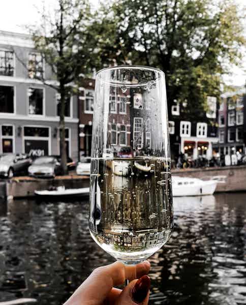 Amsterdam Champagne Private Canal Cruise - photo 4