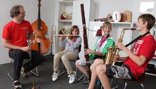 das klingende museum berlin kinder mit instrumenten