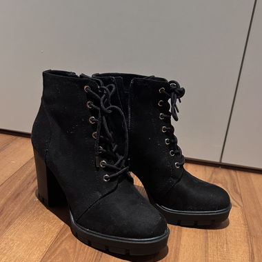 Stiefelette Schwarz