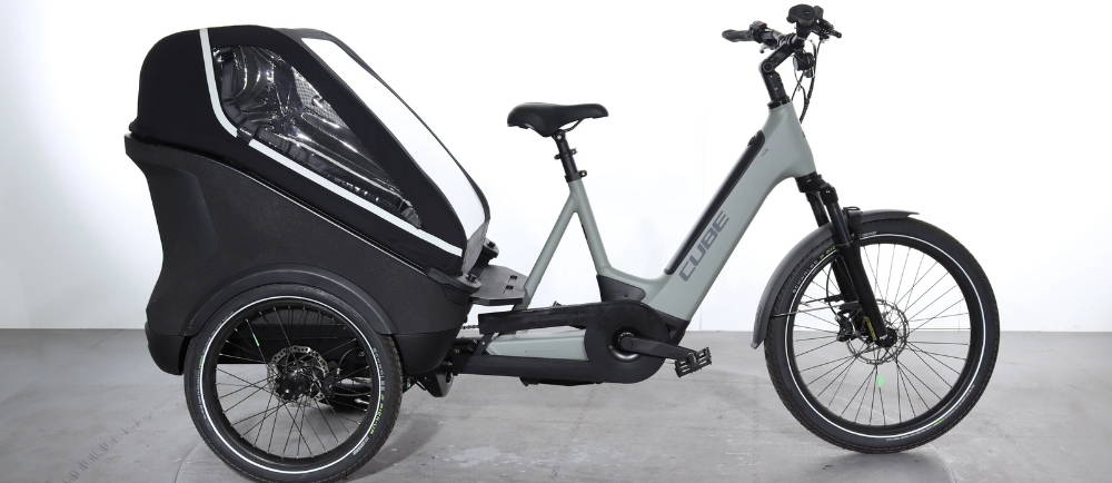 Cube electric tricycle