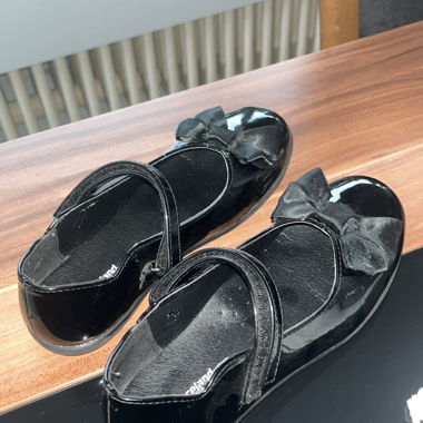Chaussures en cuir taille 33 en noir 
