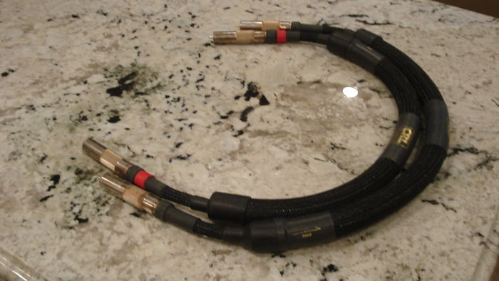 CRL Cable Research Lab Gold 1 meter pair of RCA cables