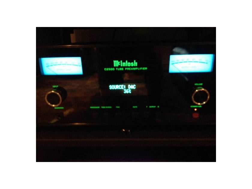 McIntosh C2500 Like new, Less Than 30 Days Old