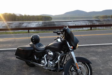 2014 HARLEY-DAVIDSON STREET GLIDE SPECIAL motorcycle for rent near Litchfield, CT