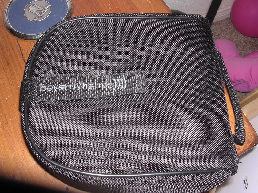 Beyerdynamic DT 1350  headphones w/ case