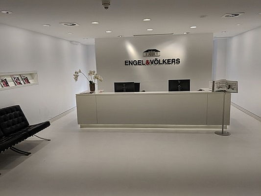  Hamburg
- Engel & Völkers Technology GmbH
