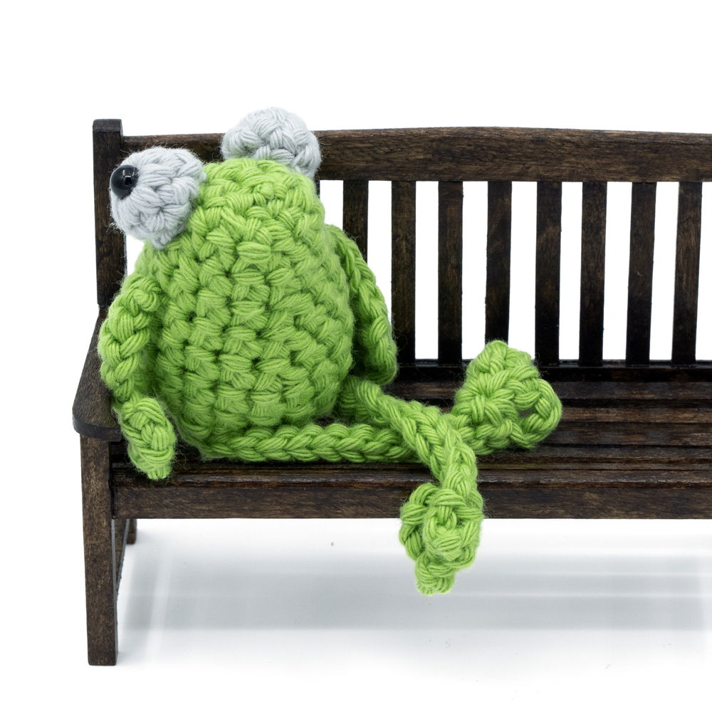 Amigurumi Sitting Frog