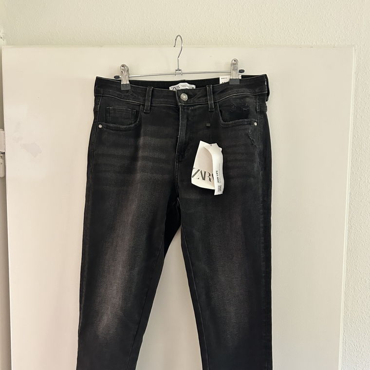 Skinny Jeans - Zara - Black