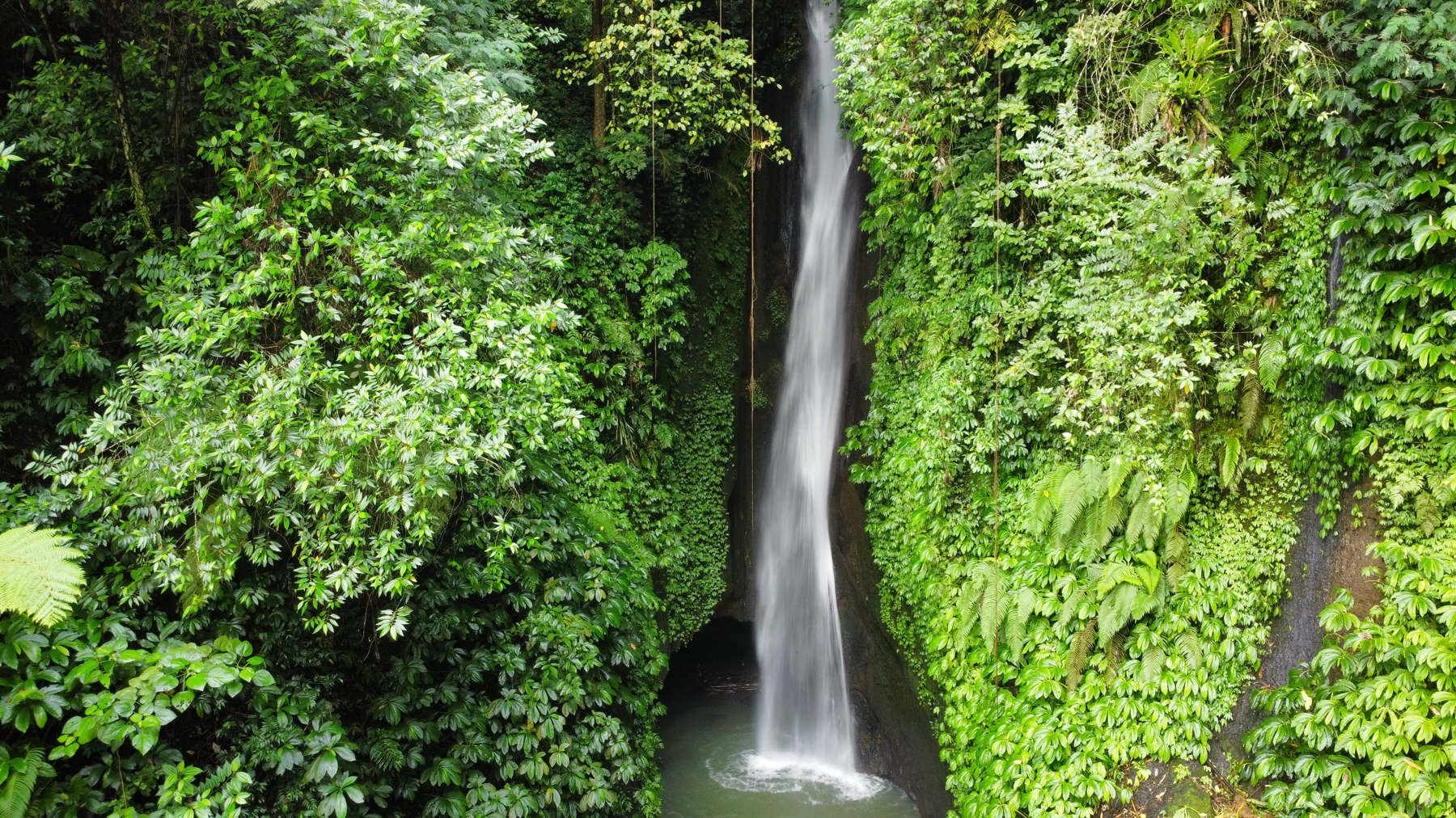 Image Leke Leke waterfall