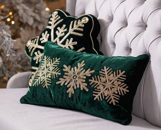 Raz Imports Wooden Sleigh With Winter Natural Arrangement and Pinecone Christmas Home Decor