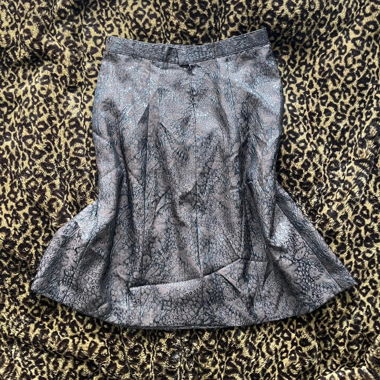 y2k/90s low-waisted midi skirt w/ glossy ornaments