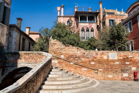 Private Art & Culture Tour in Dorsoduro and Academia, Venice