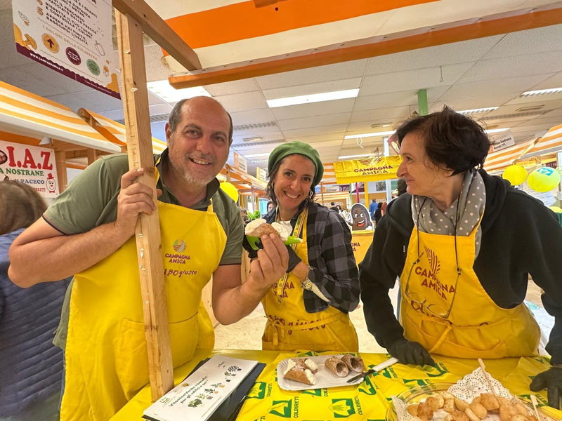 Food & Wine Tours Trapani: At the market... enjoy a country-style lunch