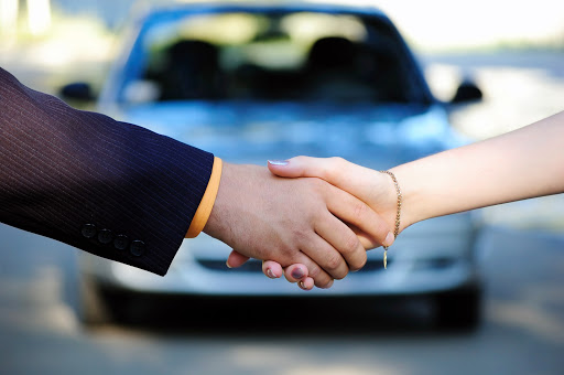 Comprar carro usado com dívida é um procedimento seguro? (Imagem: Matel)