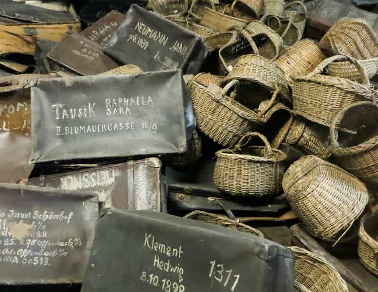 From Krakow: Auschwitz-Birkenau Guided Tour & Hotel Pickup - photo 5