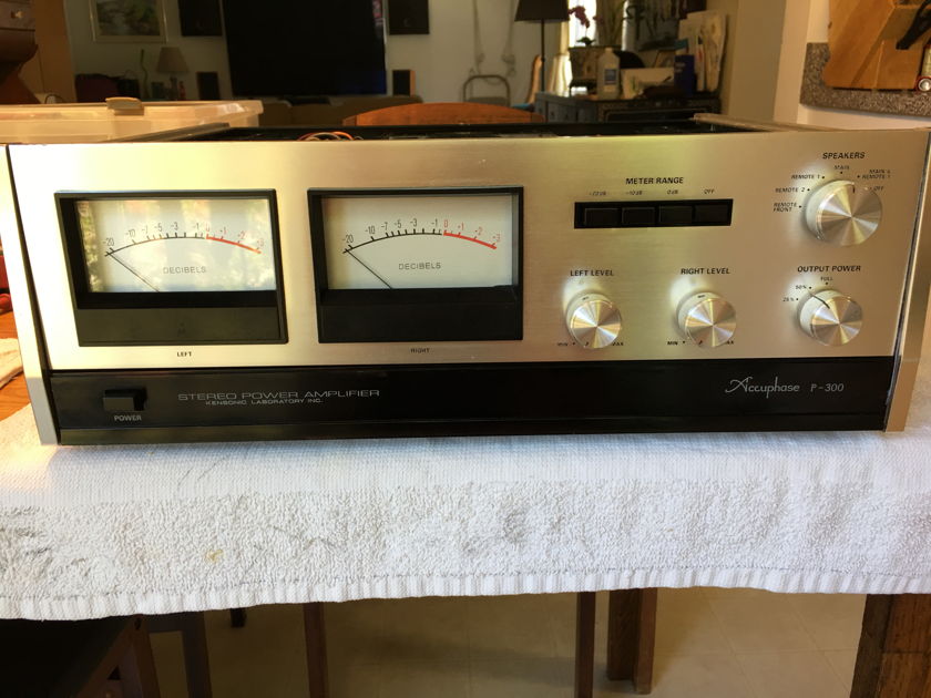 ACCUPHASE C-200  P-300 AMPLIFIER (Professionally restored)