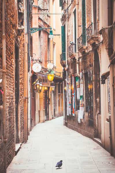 Burano Lacemaking & Murano Glassblowing Trip by Boat - photo 1