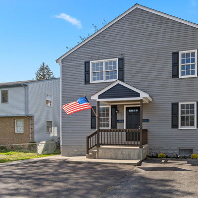 4 Bed 1 Bath Downtown Bristol, RI [4 min from RWU]