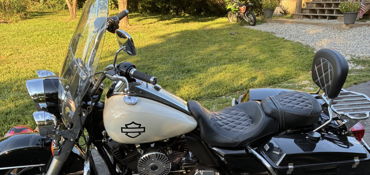 2011 HARLEY-DAVIDSON FLHP POLICE ROAD KING motorcycle for rent near Elkton, MD
