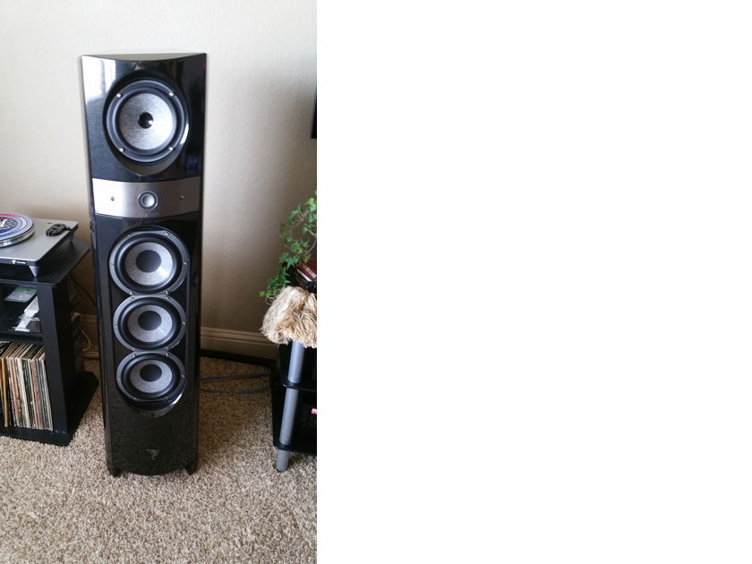 Focal 1038BE gray color excellent condtion