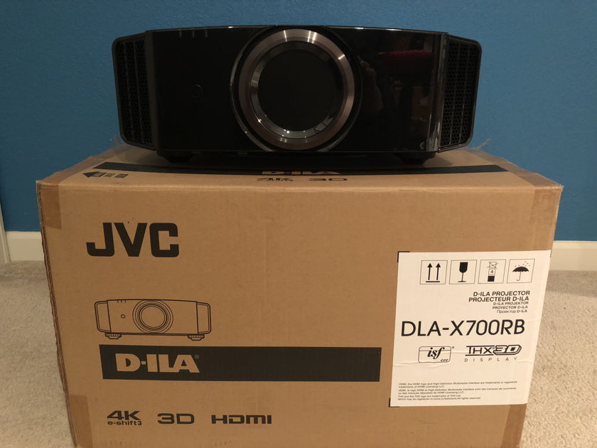 JVC DLA-X700R THX 3D Projector/ Price reduced 2nd time