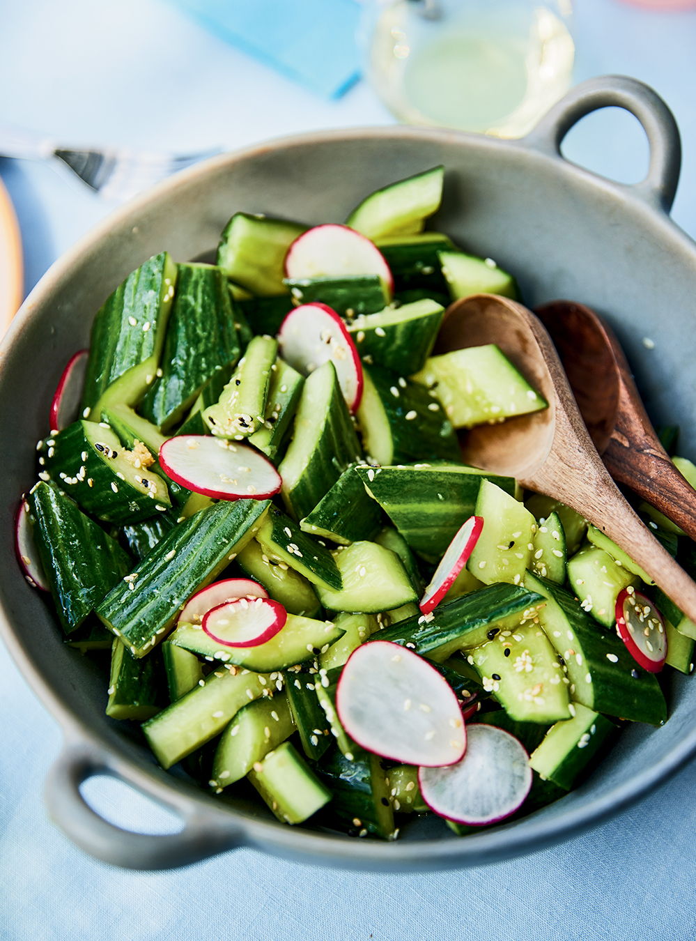Smashed Cucumber and Sesame Salad | RICARDO