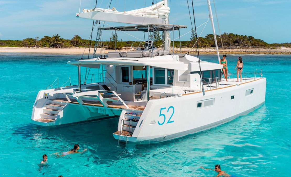 Lagoon 52