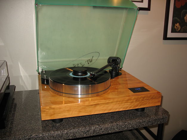 Pro-Ject Xtension 12 Turntable Beautiful Free Freight