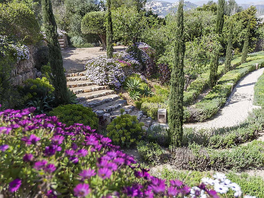  Sotogrande (San Roque)
- Gartengestaltung leicht gemacht: 3 Tipps für den Hausverkauf im Frühling