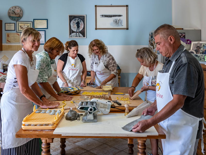 Cooking classes Arzachena: Let's cook a vegetarian menu, from ravioli to seadas
