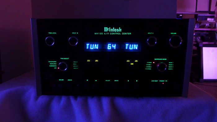 MCINTOSH MX 135 SURROUND SOUND PRE/AMP PROCESSOR