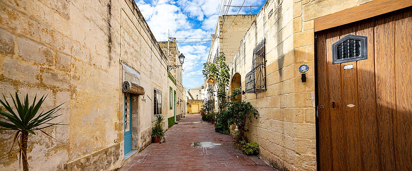  Birkirkara
- Our real estate agents at Engel & Völkers offer you the best support at any time when it comes to buying or selling a property or land in Malta