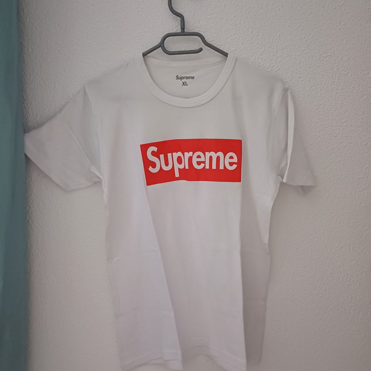 Fake Supreme Tshirt xl