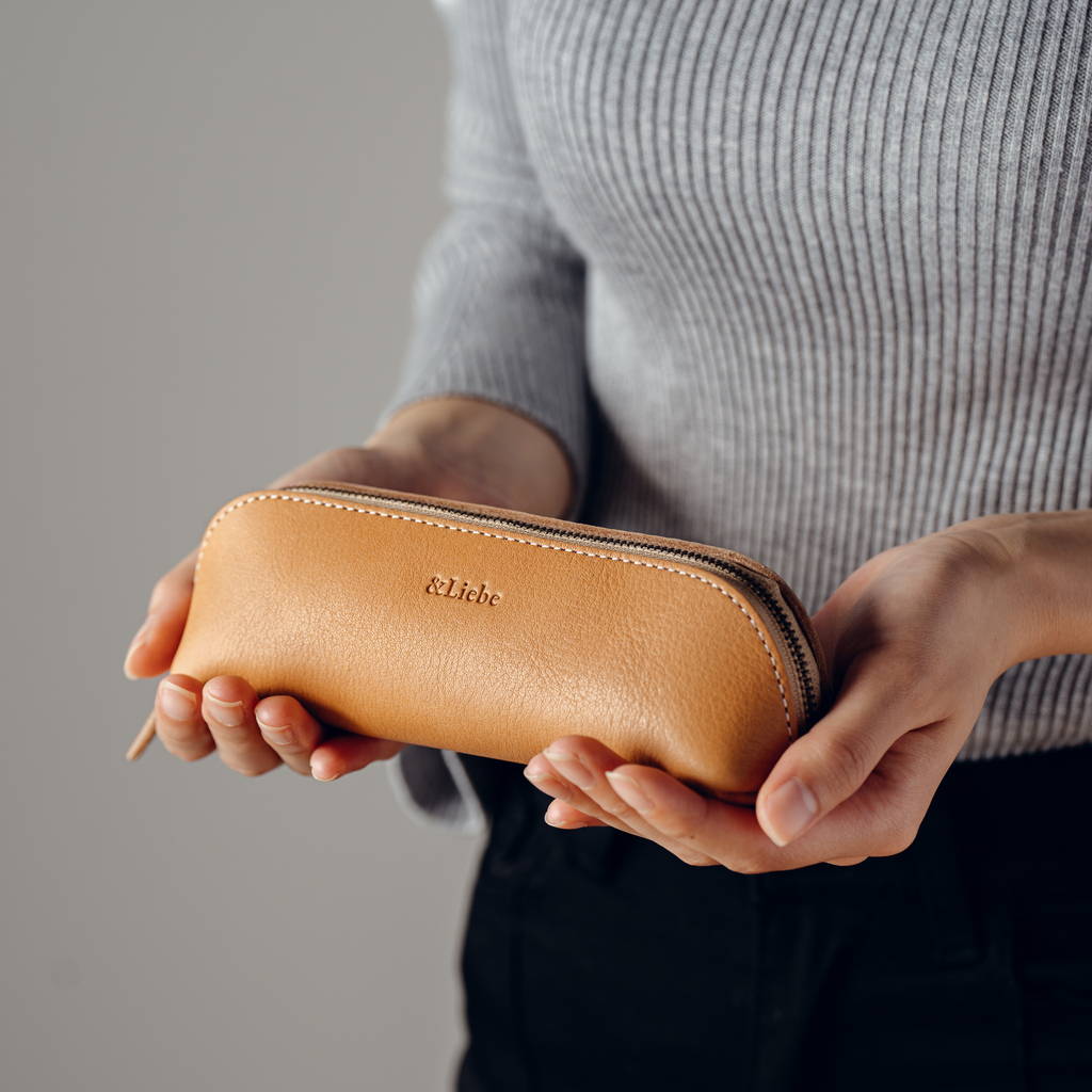 Basic pencil case, large capacity and easy to open, Tochigi