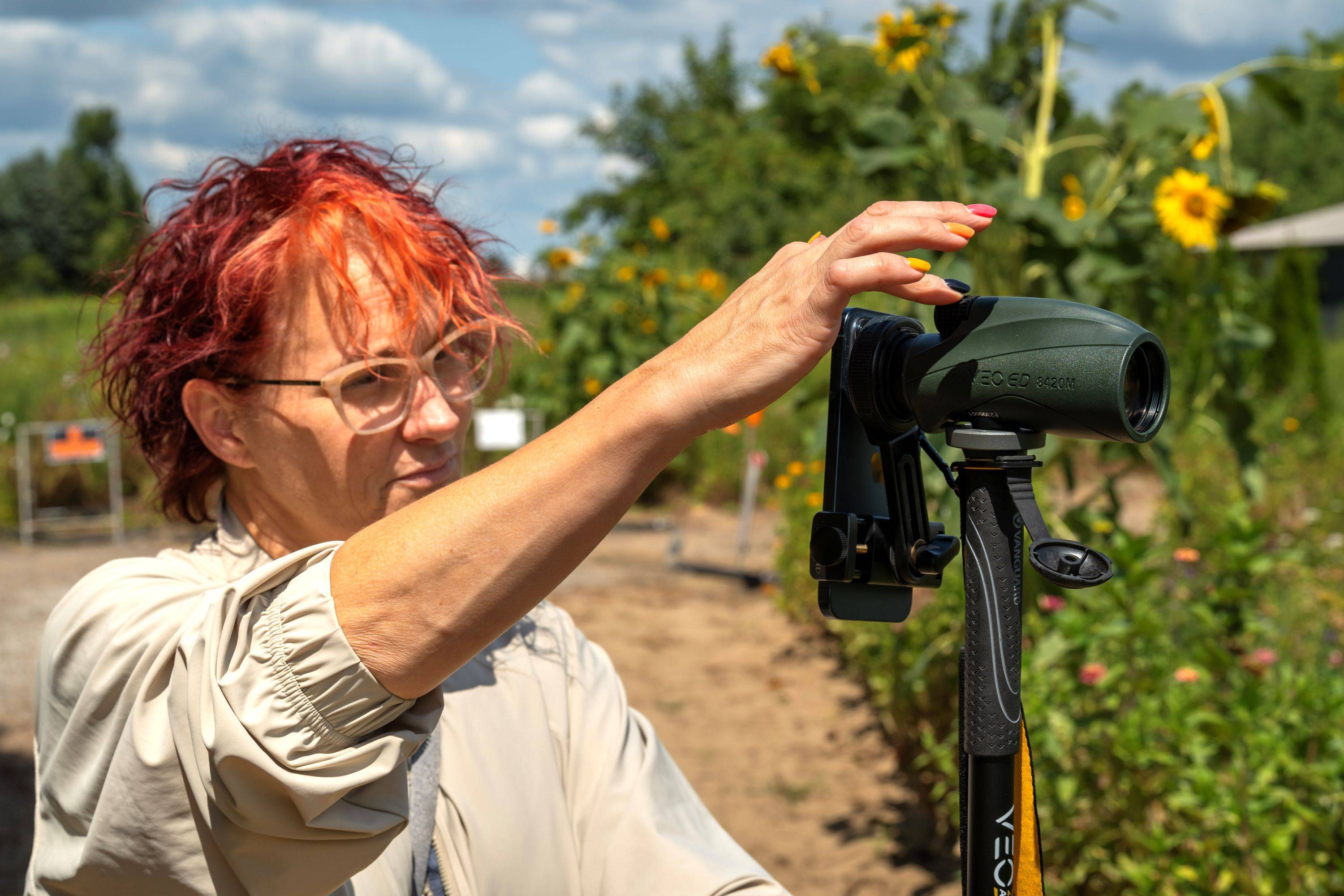 Digiscoping with the VEO ED 8x42 monocular (VEO 2S monopod not included)