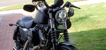 2019 HARLEY-DAVIDSON SPORTSTER IRON 883 motorcycle for rent near Corona, CA