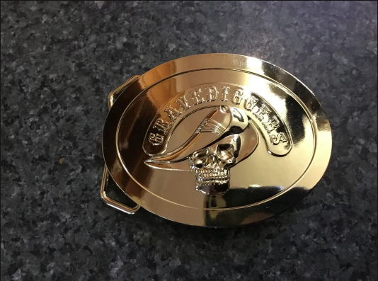 1 x gold coloured. Polished brass. BELT BUCKLE. SANDY HARBUTT