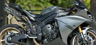 2014 YAMAHA YZF-R1 motorcycle for rent near Palm City, FL