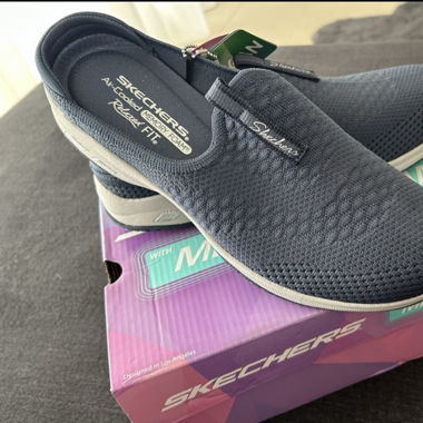 Neue Skechers Slippers