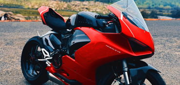 2024 DUCATI PANIGALE V2 motorcycle for rent near Lemoore, CA