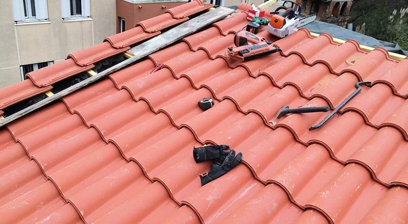 Rénovation de la couverture en tuiles romanes à Menton — photo 16 sur 34 — CEG TOITURE