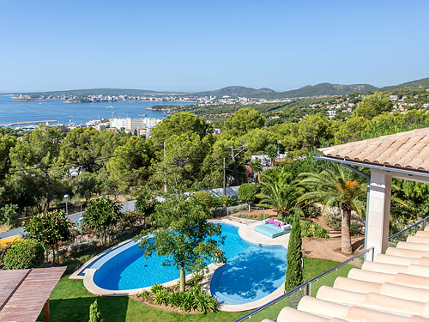  .
- Meerblick-Luxusvilla in Bestlage von Portals auf Mallorca